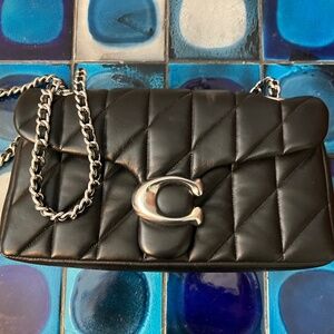 Like New Coach Black Leather Tabby Shoulder Bag 26 With Pillow Quilting